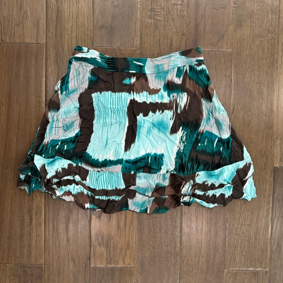 Ricki’s Skirt - Picture 2 of 6